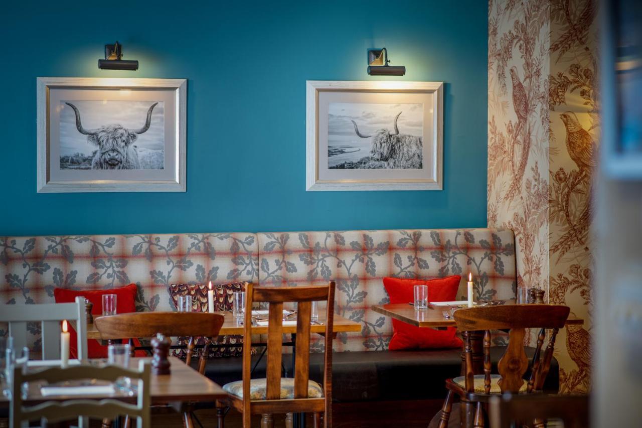 The Golden Lion At Settle Hotel Екстериор снимка