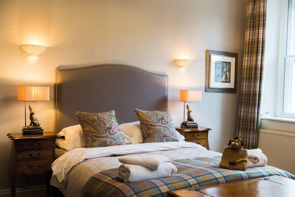 The Golden Lion At Settle Hotel Екстериор снимка