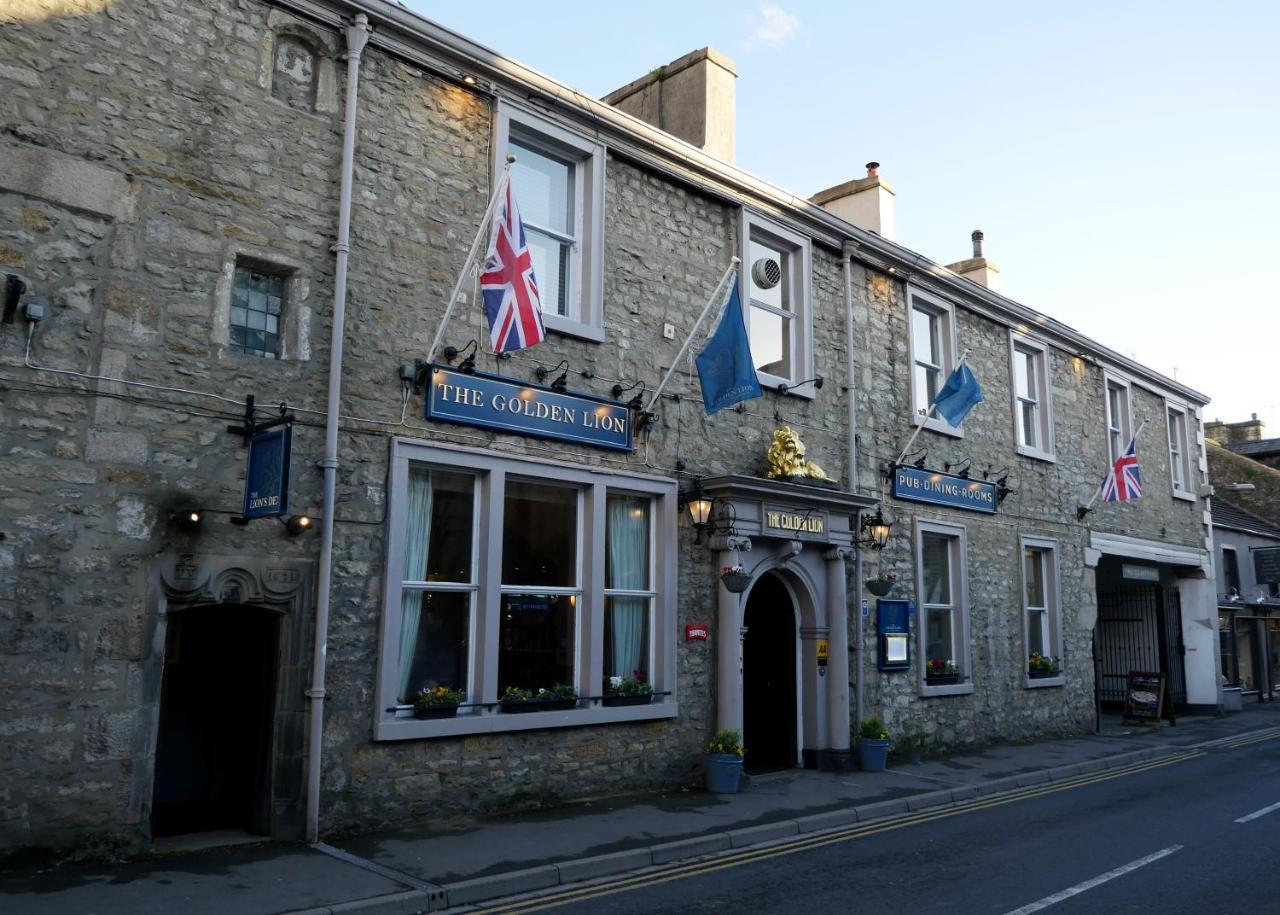 The Golden Lion At Settle Hotel Екстериор снимка
